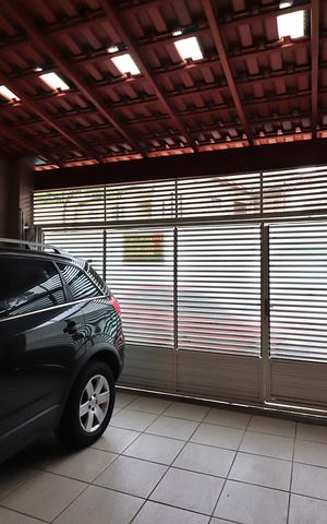 Casa à venda com 230m², 3 quartos e 2 vagasGaragem