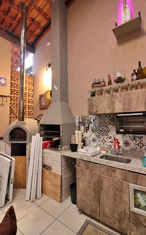 Casa à venda com 230m², 3 quartos e 2 vagasEspaço Gourmet