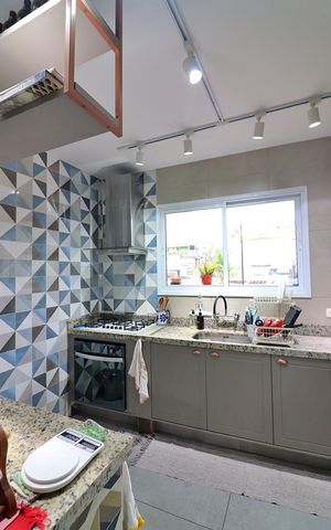 Casa à venda com 230m², 3 quartos e 2 vagasCozinha