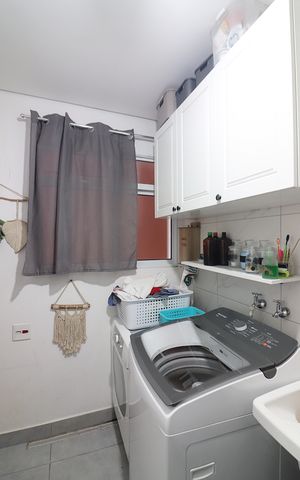 Casa à venda com 230m², 3 quartos e 2 vagasÁrea de Serviço