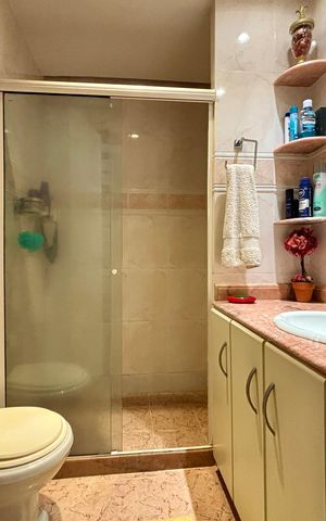 Apartamento à venda com 311m², 4 quartos e 2 vagas Apartamento à venda com 311m², 4 quartos e 2 vagasBanheiro da Suíte