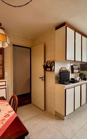 Apartamento à venda com 311m², 4 quartos e 2 vagas Apartamento à venda com 311m², 4 quartos e 2 vagasCopa