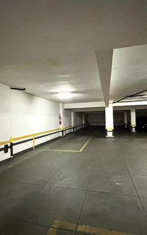 Apartamento à venda com 311m², 4 quartos e 2 vagas Apartamento à venda com 311m², 4 quartos e 2 vagasGaragem
