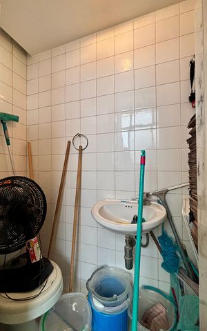 Apartamento à venda com 311m², 4 quartos e 2 vagas Apartamento à venda com 311m², 4 quartos e 2 vagasBanheiro de Serviço