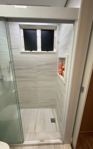 Apartamento à venda com 76m², 2 quartos e 2 vagas Apartamento à venda com 76m², 2 quartos e 2 vagasBanheiro