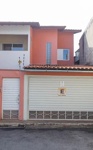 Casa à venda com 152m², 3 quartos e 3 vagasFachada