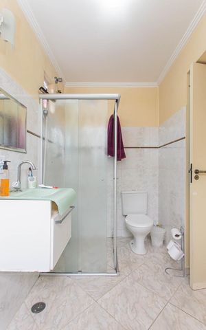 Casa à venda com 152m², 3 quartos e 3 vagasBanheiro