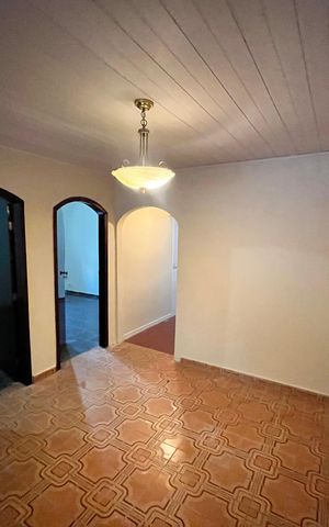 Casa à venda com 289m², 6 quartos e 2 vagasSala