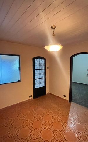Casa à venda com 289m², 6 quartos e 2 vagasSala