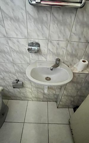 Casa à venda com 289m², 6 quartos e 2 vagasBanheiro de Serviço