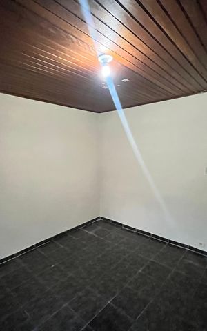 Casa à venda com 289m², 6 quartos e 2 vagasQuarto 2