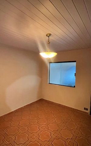 Casa à venda com 289m², 6 quartos e 2 vagasSala
