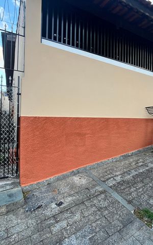 Casa à venda com 289m², 6 quartos e 2 vagasFachada