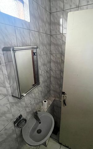Casa à venda com 289m², 6 quartos e 2 vagasBanheiro de Serviço