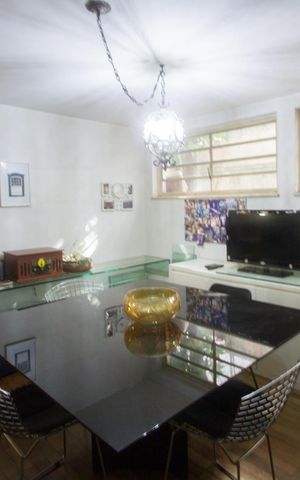 Casa à venda com 218m², 3 quartos e 1 vaga Casa à venda com 218m², 3 quartos e 1 vagaSala
