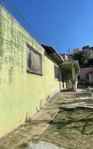 Casa à venda com 495m², 2 quartos e 5 vagas Casa à venda com 495m², 2 quartos e 5 vagasQuintal
