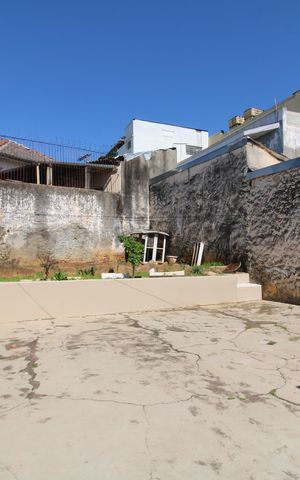 Casa à venda com 210m², 3 quartos e 4 vagasQuintal