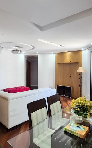 Apartamento à venda com 149m², 5 quartos e 2 vagas Apartamento à venda com 149m², 5 quartos e 2 vagasSala