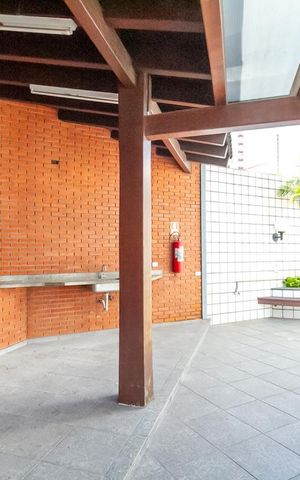 Apartamento à venda com 149m², 5 quartos e 2 vagas Apartamento à venda com 149m², 5 quartos e 2 vagasÁrea comum - Churrasqueira