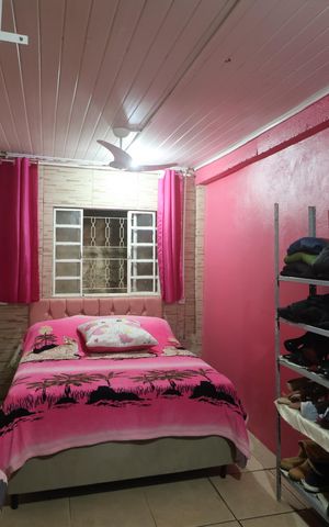 Casa à venda com 84m², 3 quartos e 2 vagasSuite