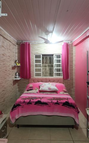 Casa à venda com 84m², 3 quartos e 2 vagasSuite