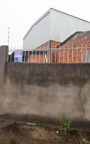 Casa à venda com 84m², 3 quartos e 2 vagasPlaca
