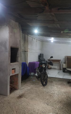 Casa à venda com 84m², 3 quartos e 2 vagasÁrea externa
