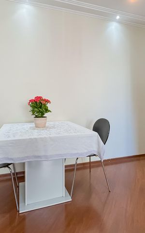 Apartamento à venda com 51m², 2 quartos e 1 vaga Apartamento à venda com 51m², 2 quartos e 1 vagaSala