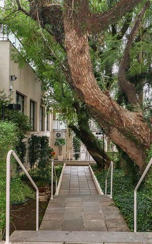 Apartamento à venda com 120m², 2 quartos e 2 vagascomum