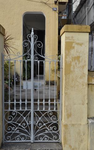Casa à venda com 75m², 3 quartos e sem vagaFachada