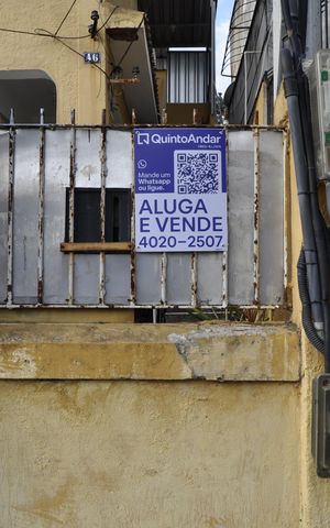 Casa à venda com 75m², 3 quartos e sem vagaPlaquinha