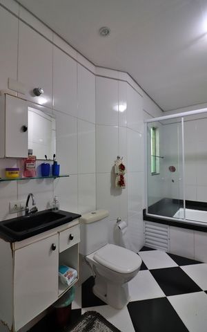 Casa para alugar com 370m², 3 quartos e 4 vagasBanheiro da Suíte