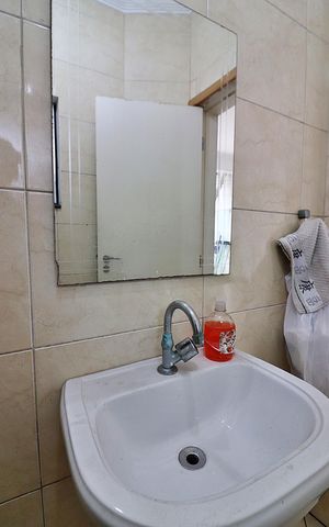 Casa para alugar com 370m², 3 quartos e 4 vagasBanheiro de serviço