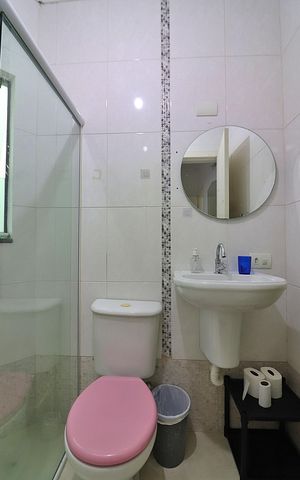 Casa para alugar com 370m², 3 quartos e 4 vagasBanheiro da Suíte 2