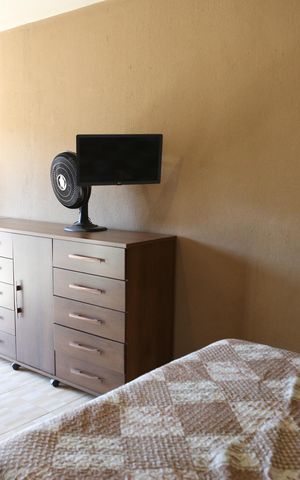 Casa à venda com 180m², 2 quartos e 2 vagasQuarto 2