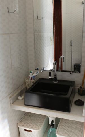 Casa à venda com 180m², 2 quartos e 2 vagasBanheiro Social