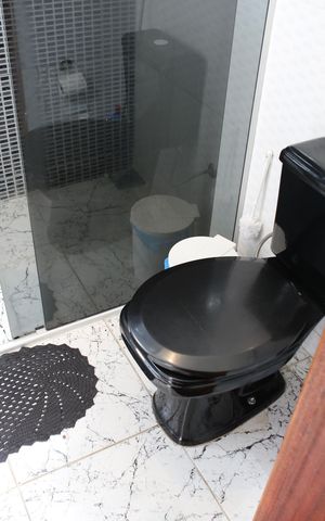 Casa à venda com 180m², 2 quartos e 2 vagasBanheiro Social