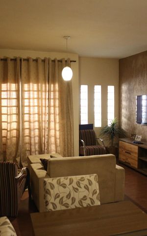 Casa à venda com 180m², 2 quartos e 2 vagasSala
