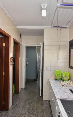Apartamento para alugar com 228m², 4 quartos e 4 vagasÁrea de Serviço