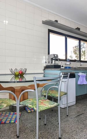 Apartamento para alugar com 228m², 4 quartos e 4 vagasCozinha