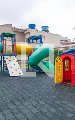 Apartamento à venda com 124m², 3 quartos e 2 vagas Apartamento à venda com 124m², 3 quartos e 2 vagasPlayground
