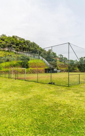 Casa de condomínio à venda com 250m², 3 quartos e 4 vagas Casa de condomínio à venda com 250m², 3 quartos e 4 vagasÁrea comum