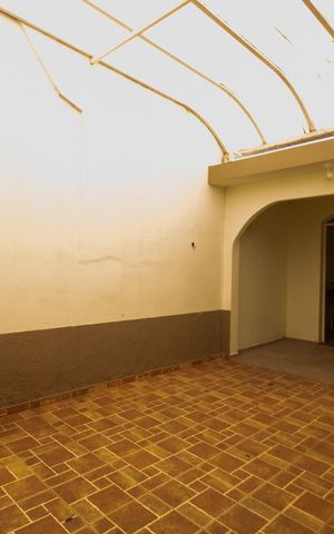 Casa à venda com 125m², 3 quartos e 1 vaga Casa à venda com 125m², 3 quartos e 1 vagaQuintal
