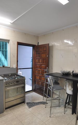 Casa para alugar com 120m², 2 quartos e 1 vagaCozinha
