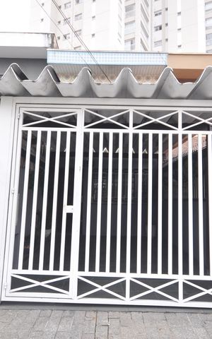 Casa para alugar com 120m², 2 quartos e 1 vagaFachada