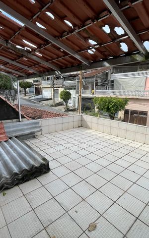 Casa à venda com 125m², 2 quartos e 2 vagas Casa à venda com 125m², 2 quartos e 2 vagasVaranda