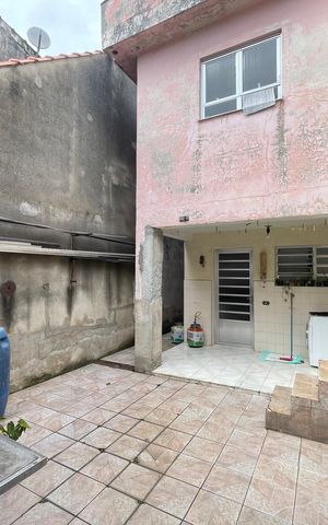 Casa à venda com 125m², 2 quartos e 2 vagas Casa à venda com 125m², 2 quartos e 2 vagasLavanderia