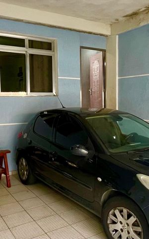 Casa à venda com 125m², 2 quartos e 2 vagas Casa à venda com 125m², 2 quartos e 2 vagasGaragem