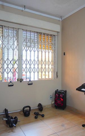 Casa à venda com 390m², 5 quartos e 4 vagasSuíte 2