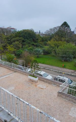 Casa à venda com 390m², 5 quartos e 4 vagasVista da Área Externa